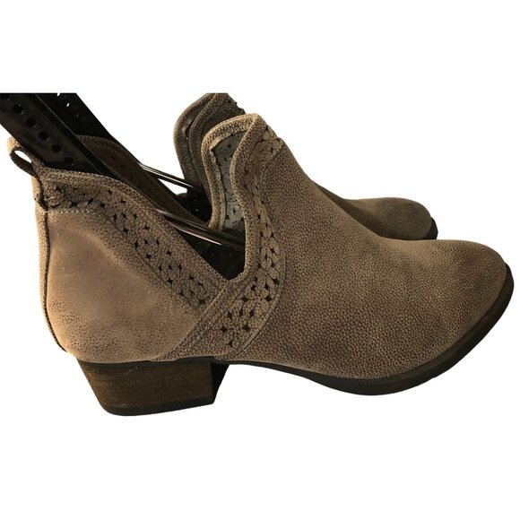 C EST. 1946 Women's Brown Ankle Booties  Size 7-NWOT - Picture 5 of 12